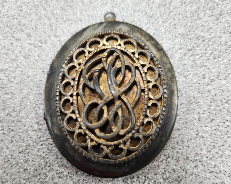 11-1--22-FOM-Doug R.-Most Interesting Jewelry